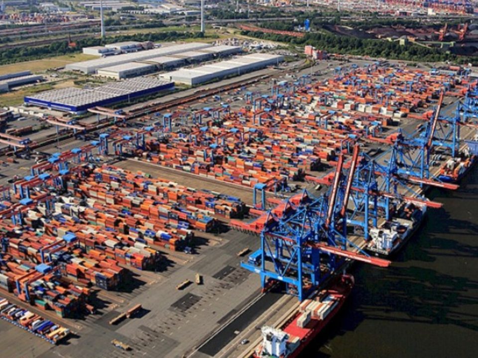 HHLA Container Terminal Altenwerder in Hamburg